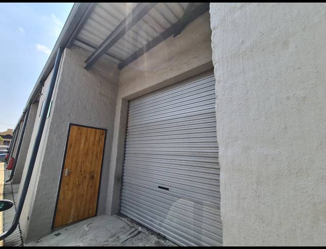140M² WAREHOUSE TO LET IN PRESIDENT PARK